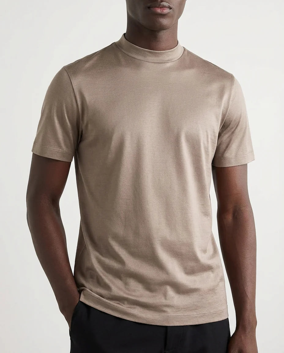 GLÄNSANDE RUNDHALSAD T-SHIRT