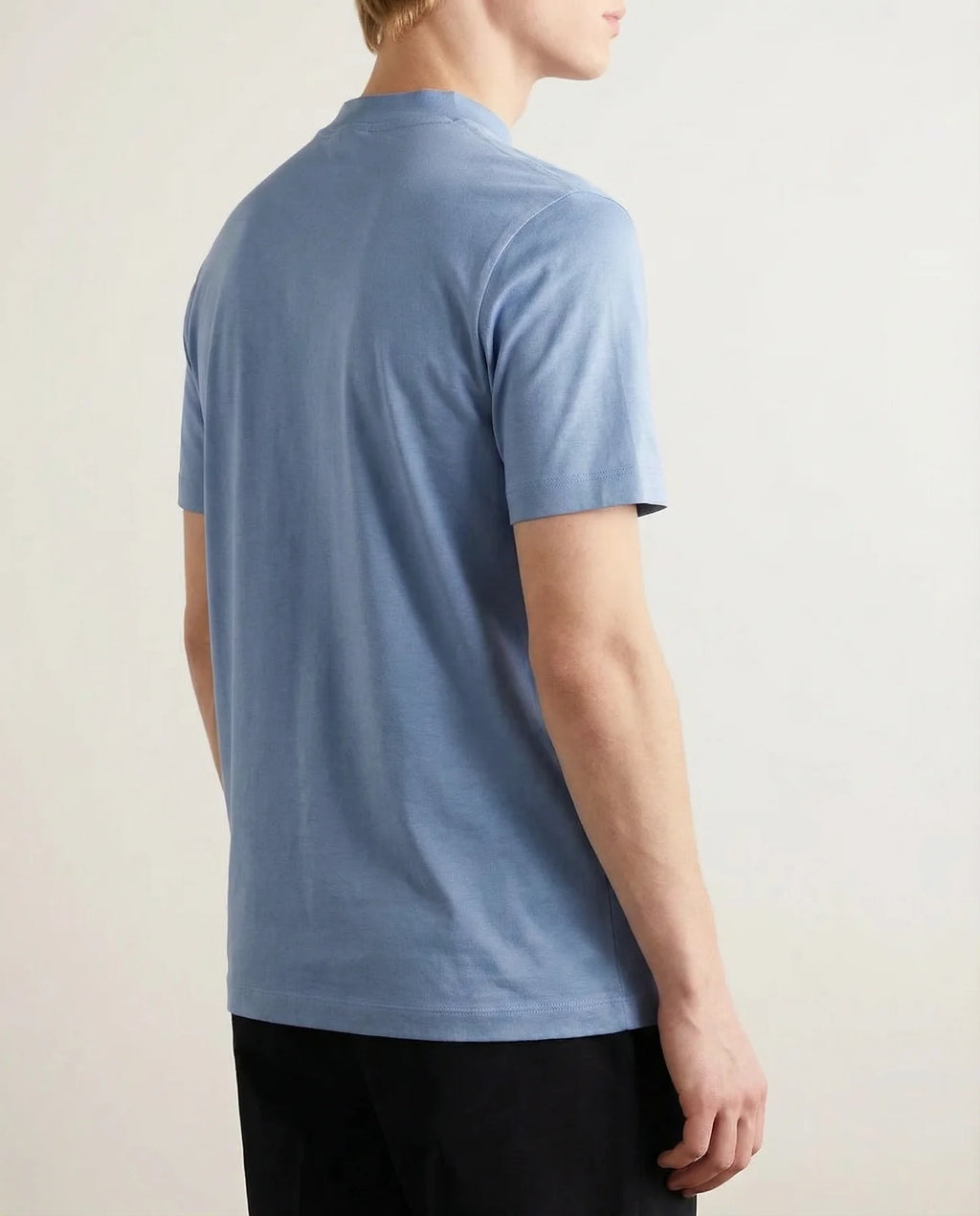 GLÄNSANDE RUNDHALSAD T-SHIRT